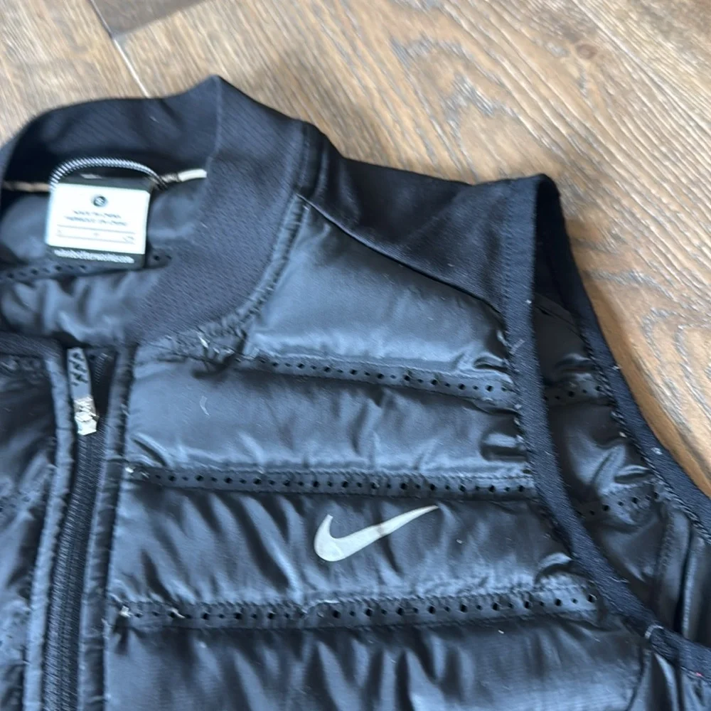 Nike Running aeroloft 800 down perforated vest  - black size small